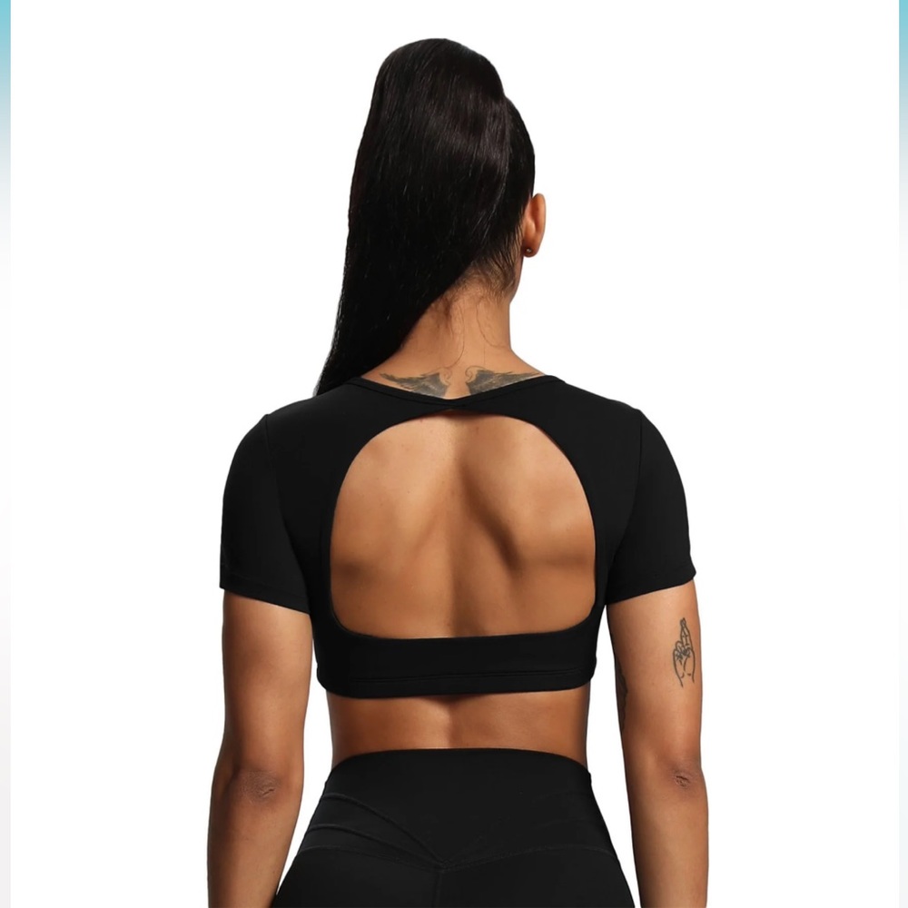 Aoxjox open back top (NWOT)